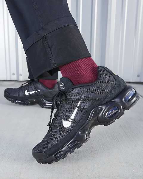 Nike air max plus vapormax black sales