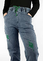 Джинси МОМ на гумці Жіночі стильні джинси з потертостями розміри 25-30 Зелені виворіт, фото 3