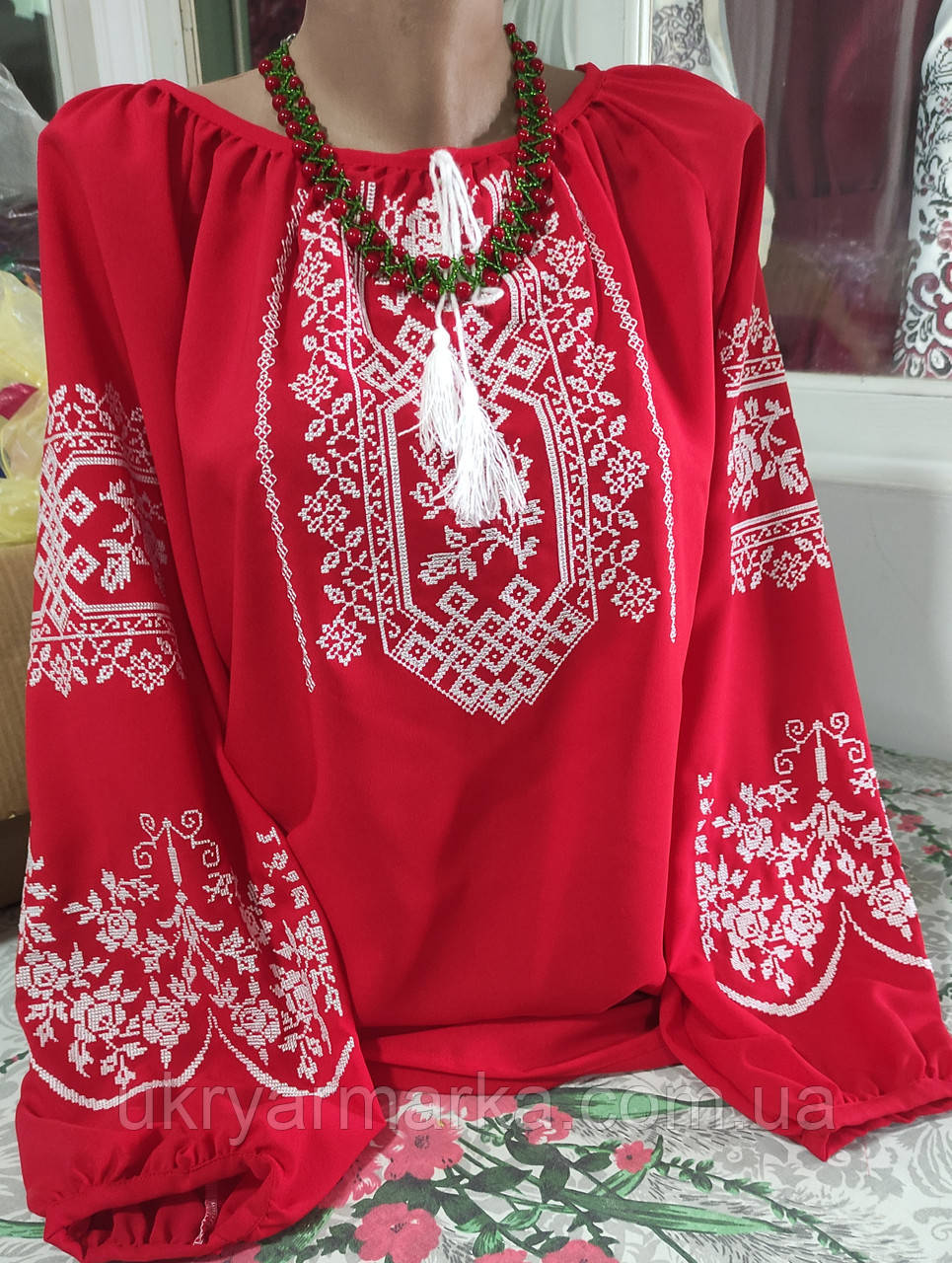 Жіноча вишиванка "Трояндова альтанка"
