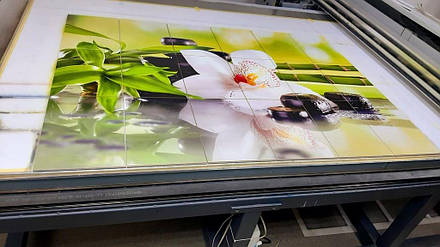 Изготовление керамической плитки с печатью фото белой орхидеи 1