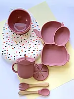 Детский набор силиконовой посуды для первого прикорма для девочки (поилник непроливайка,2 тарелки..)
