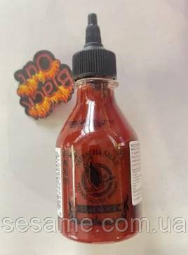 Соус Шрирач екстра-гострий чилі Sriracha BLACK Super Hot Flyimg Goose 70% чилі 200 мл (Таїланд)