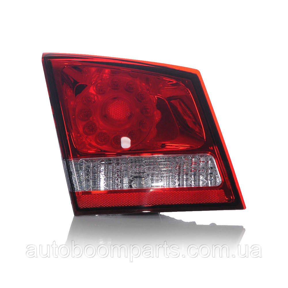 68078517AE Ліхтар внутрішній (кришка багажника) LED лівий Dodge Journey 11-18