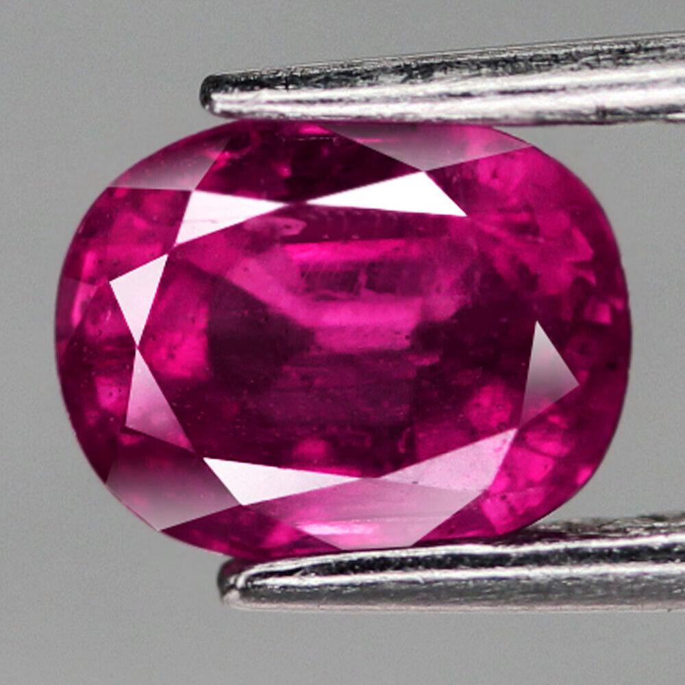 Рубін натуральний 1.58 Ct. 7 x 5.5 x 4.3 mm