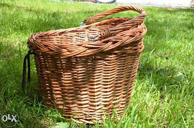 Плетений велосипедний кошик