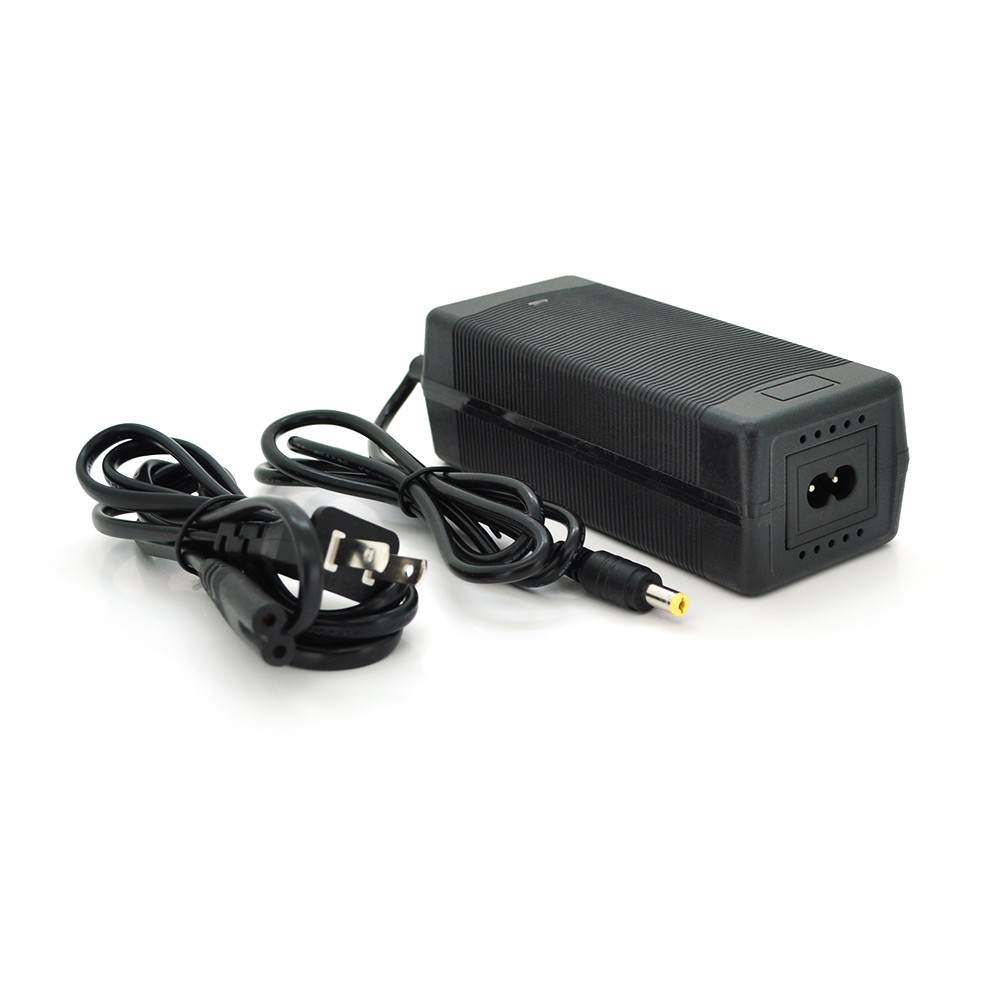 Зарядний пристрій QiSuo QS-126500 для Li-Ion акумуляторів 12.6 V 5 A, DC5.5x2.1, BOX, фото 1