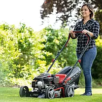 Газонокосарка бензинова Scheppach MP132-42 з двигуном 2,5 кВт та регулюванням 7 рівнів висоти, фото 5