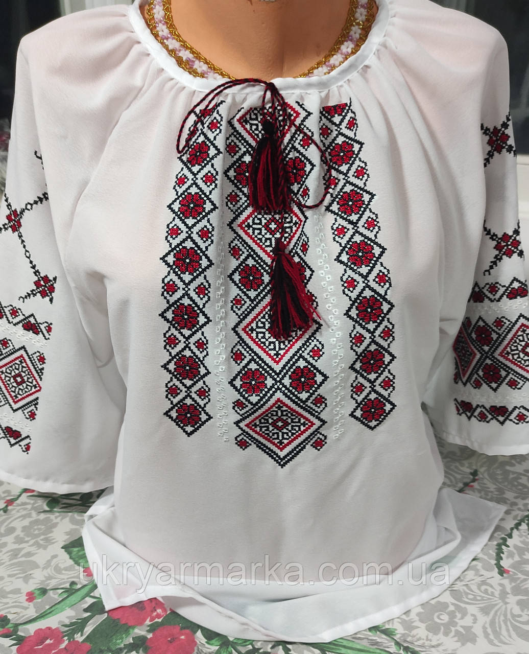 Вышитая женская шифоновая блузка "Анемона"