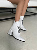 Білі черевики на підборах із натуральної шкіри