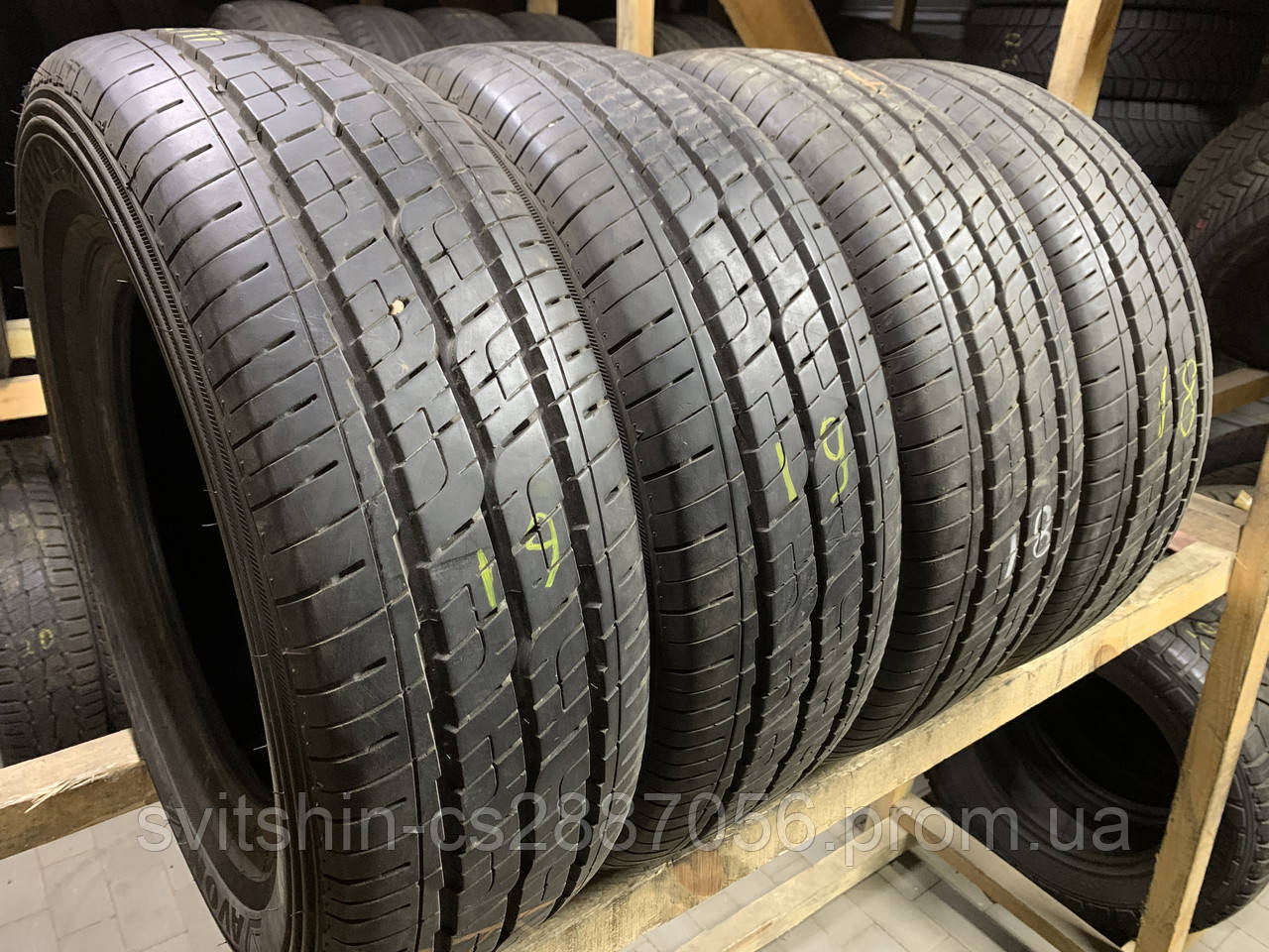 Літні шини 215/70R15C AVON AV12 9.5мм 18/19рік 4шт