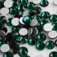 Стразы Swarovski SS3 Emerald 100 шт