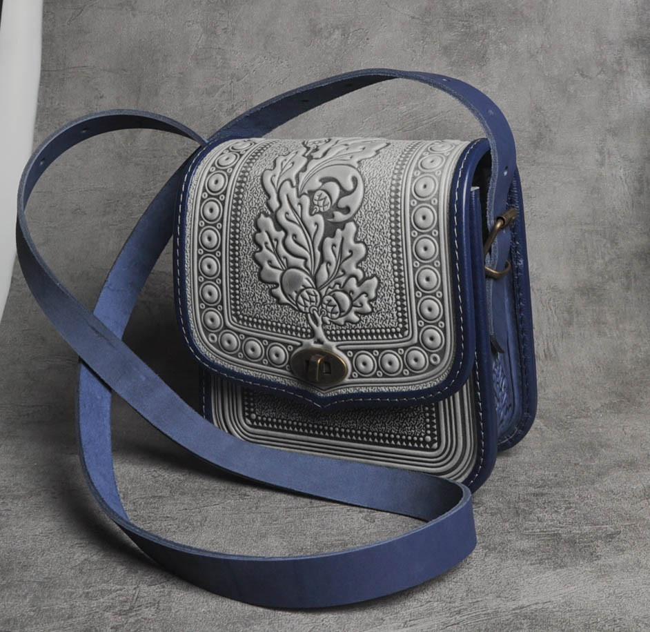 Жіноча шкіряна сумка ручної роботи з тисненим орнаментом «Дубок», сіро-синя сумка з натуральної шкіри, 20*21*8 см, фото 1