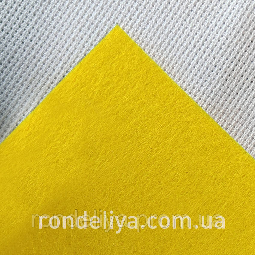 Фетр 2 мм желтый (90х100 см)