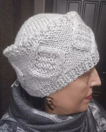 В'язана шапка зимова кубанка, ручна робота