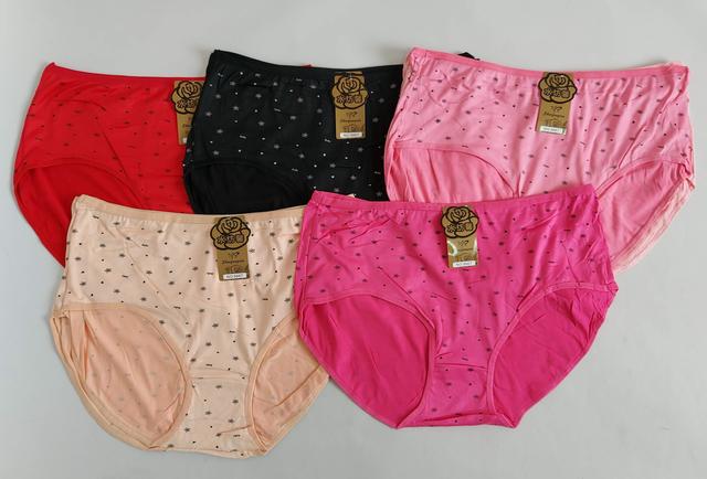 зображення жіночі труси великого розміру