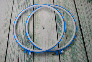 П'яльця круглі пластикові, з внутрішнім заломом, діаметр 24см