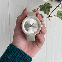 Жіночий силіконовий годинник-конструктор actimer, айворі ремінець, циферблат Metallic white