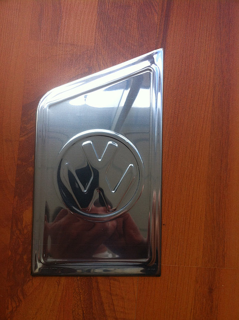 Накладка на крышку бензобака Volkswagen T5 Transporter/ Caravelle/ Multivan - фото 1 - id-p22870196