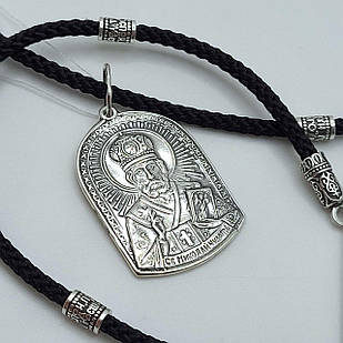 Комплект чорнена срібна підвіска Святий Миколай з шовковим шнурком 925 проба