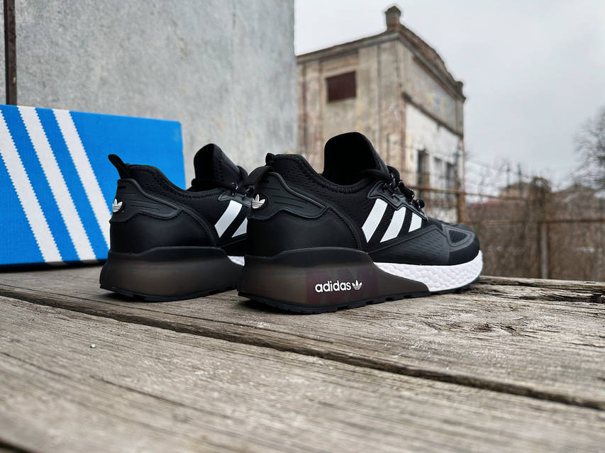 Мужские кроссовки Adidas ZX 2K Boost Black White черные с