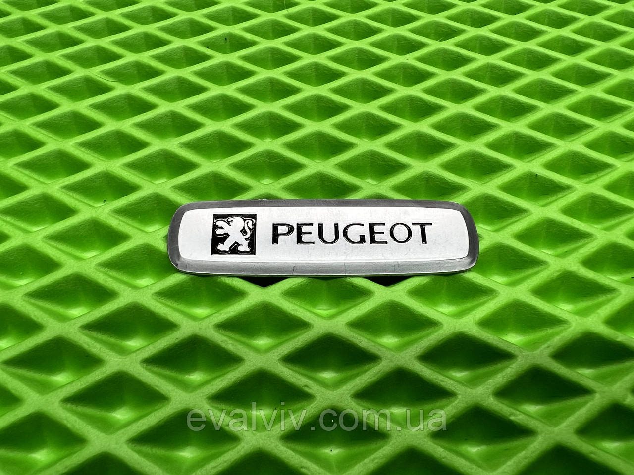 Логотип Peugeot на килимки для авто та іншу автоатрибутику