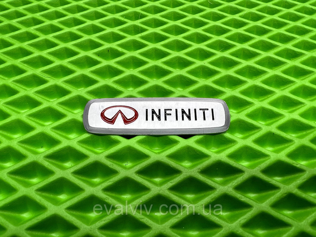 Логотип Infiniti на килимки для авто та іншу автоатрибутику