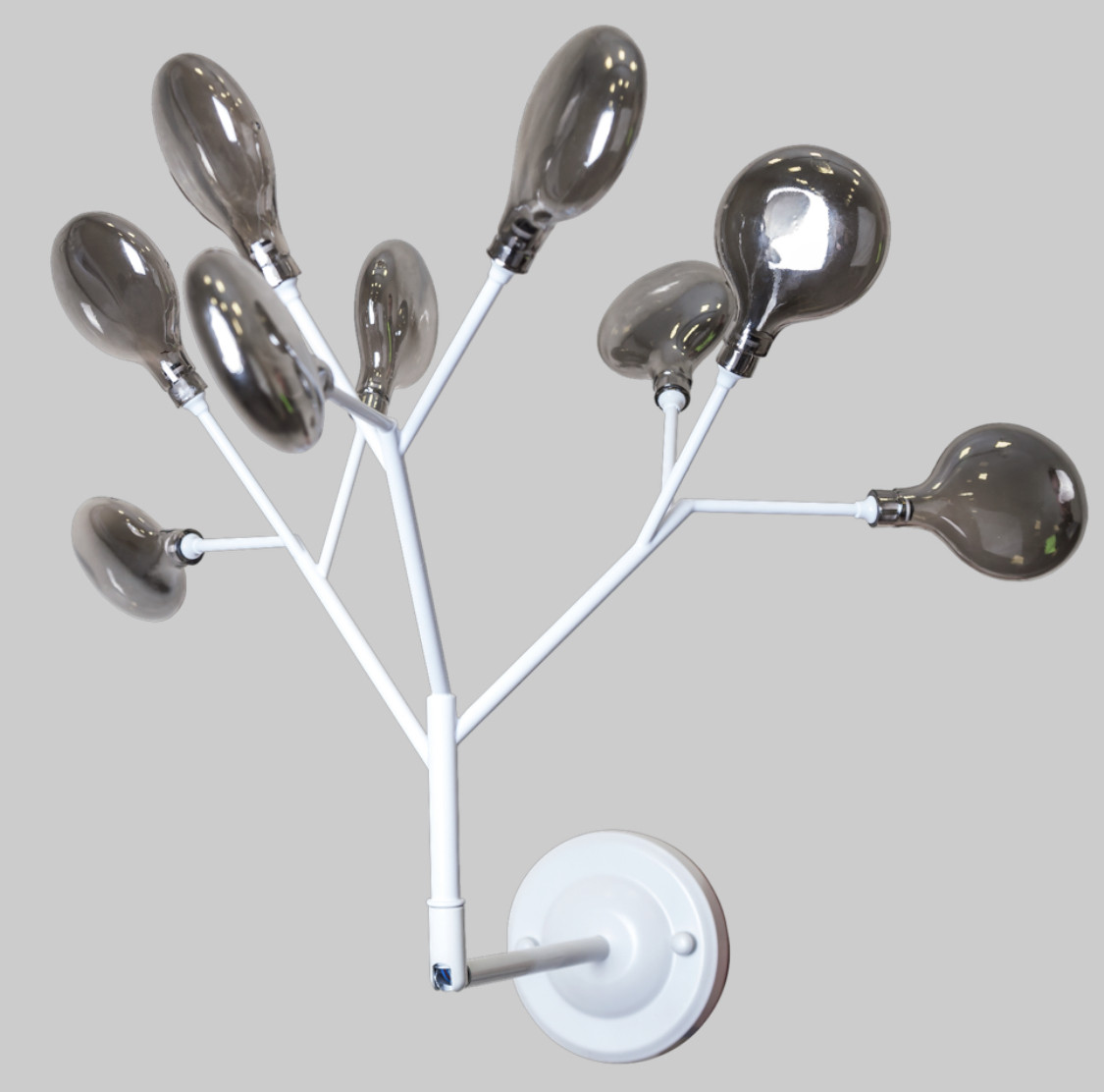 Настінний білий світильник "Пелюстки" (56-LPR0031-9 WH+BK)