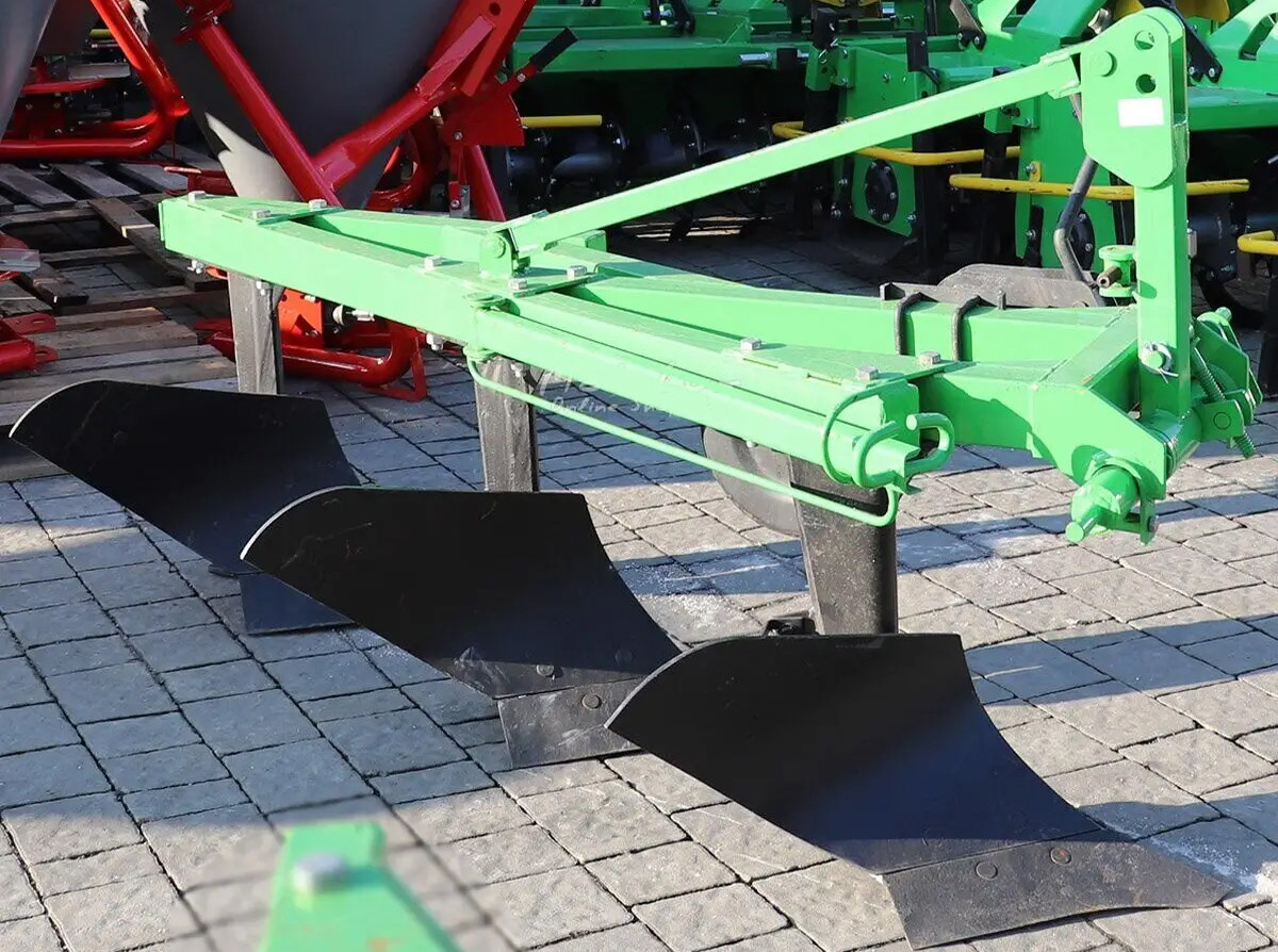 Трикорпусний плуг Бомет 3-20 до трактора типу т-40, фото 1