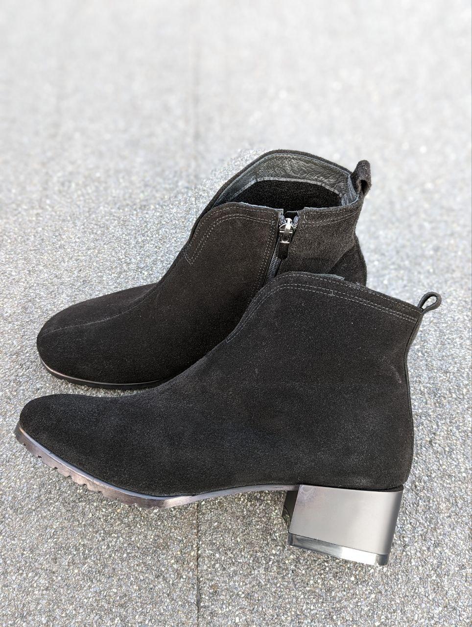 STTOPA демі. Висота 12 см. Розміри 36-45.Напівчоботи великих розмірів шкіряні. Каблук 5 см. 202-3645-5-1 Чорні, фото 1