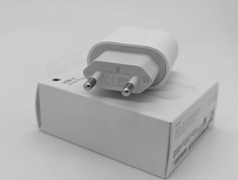 18w Usb Apple 18w Charger Original Vs Fake Fake Apple Usb C Charger