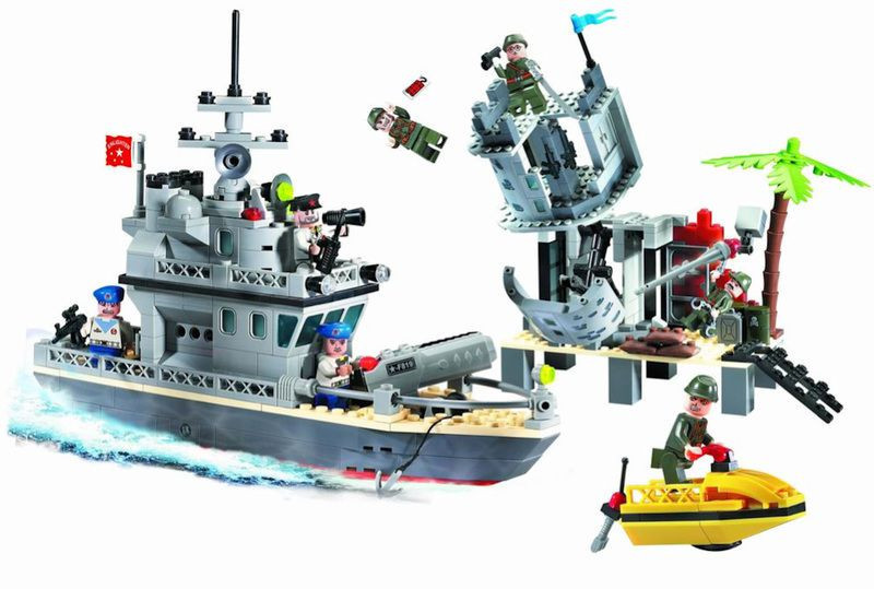 Конструктор Форт на острові 505 деталей BRICK 819
