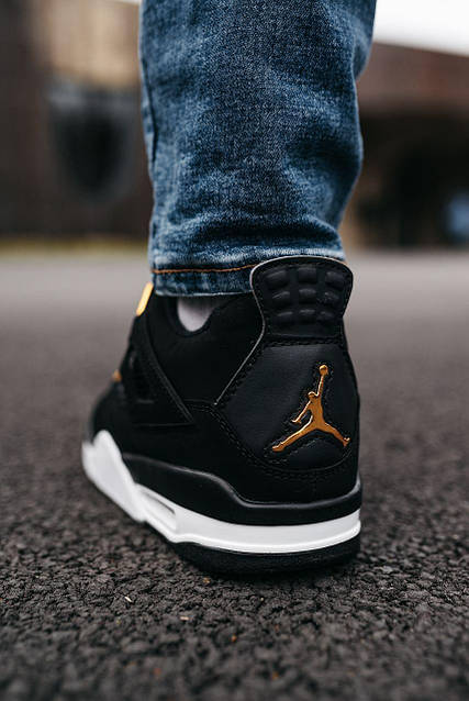 Aj 4 royalty sale