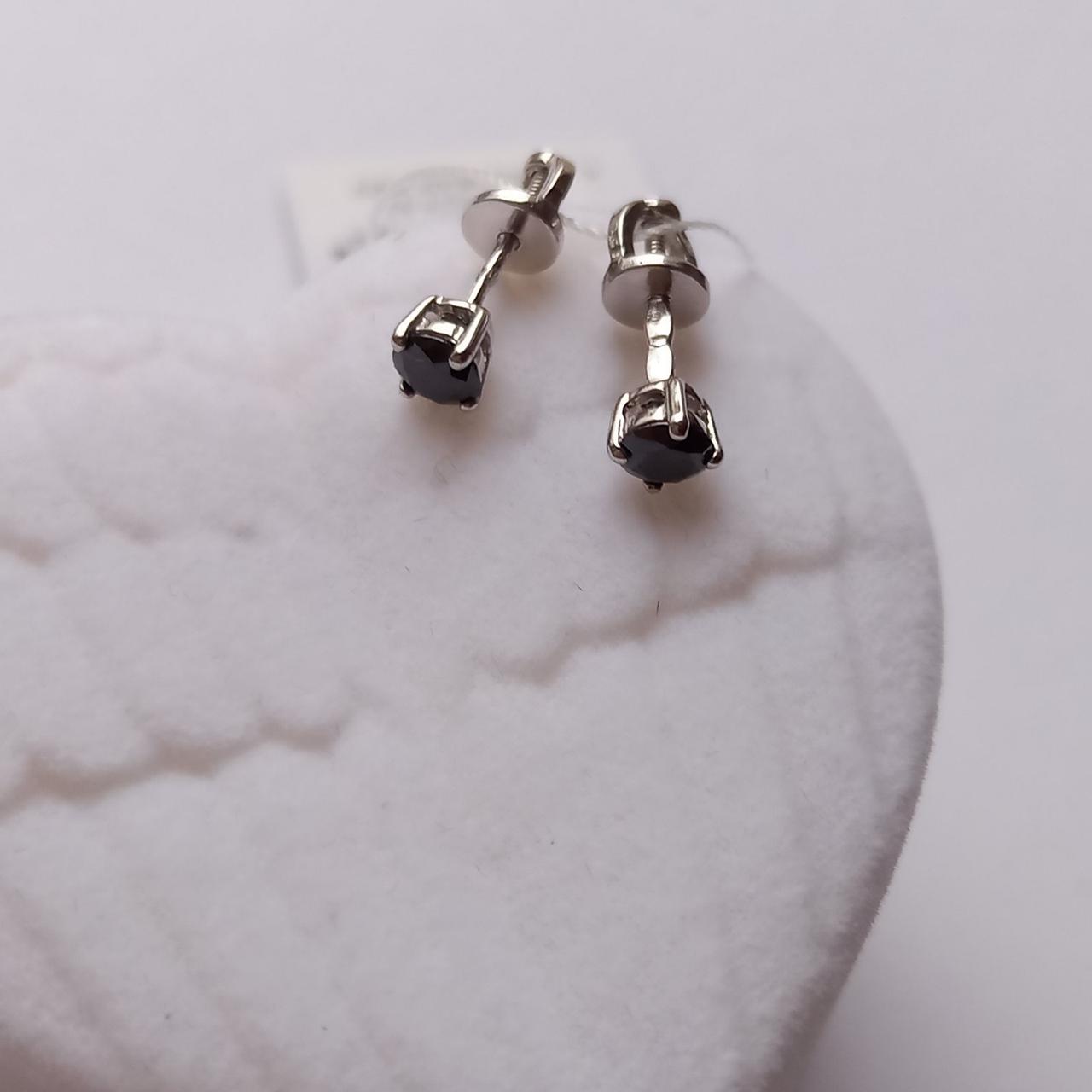 Срібні сережки пусети Чорний камінчик 4 мм