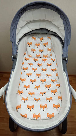 Набір в коляску 2 предмети подушка і водонепроникне простирадло на резинці комплект постільної білизни в дитячий візок, фото 1