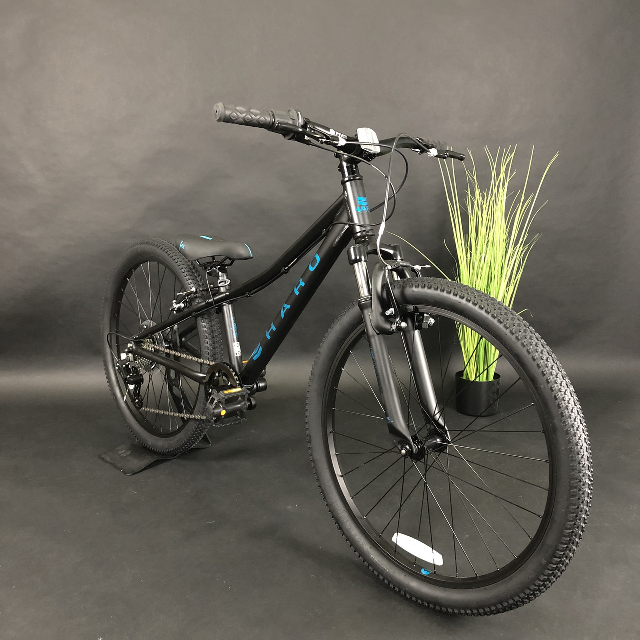 24 Haro 2021 23 Flightline Matte Black Met. Blue ID 1771359883 17550 Prom.ua