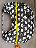 Подушка-столик для годування дитини з фіксатором Бязь/Крапки Лежбока Україна, фото 4