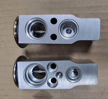 Терморегулювальний розширювальний вентиль ТРВ для спецтехніки CLAAS Jaguar, Lexion