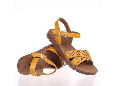 Босоніжки та сандалі жіночі.