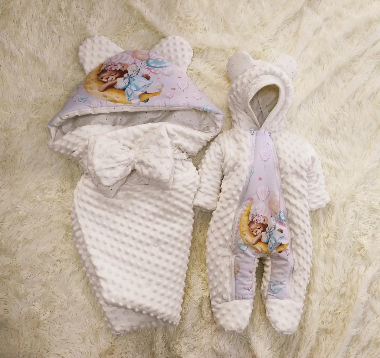 Яскравий весняний комплект на виписку з пологового будинку для новонароджених Ведмедик на місяці ШкодаМода Молочний, фото 1