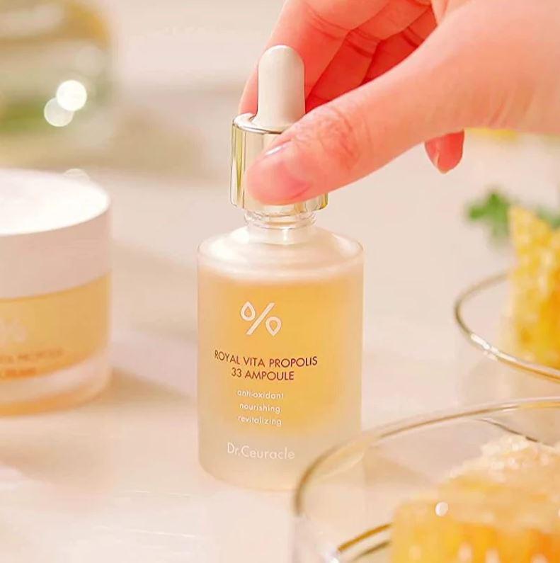Ампульна сироватка з екстрактом прополісу Dr. Ceuracle Royal Vita Propolis 33 Ampoule