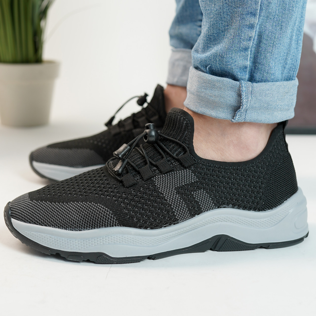 Чоловічі кросівки з сітки на літо