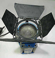 Б/К Прожектор Arri Junior Plus 650 Watt