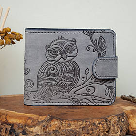Жіночий шкіряний гаманець сірий з тисненням Сова