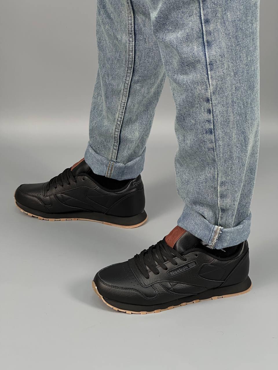 Reebok men's classic leather sneaker black hotsell