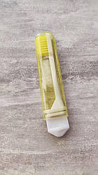 Портативна складана зубна щітка в дорогу жовтий