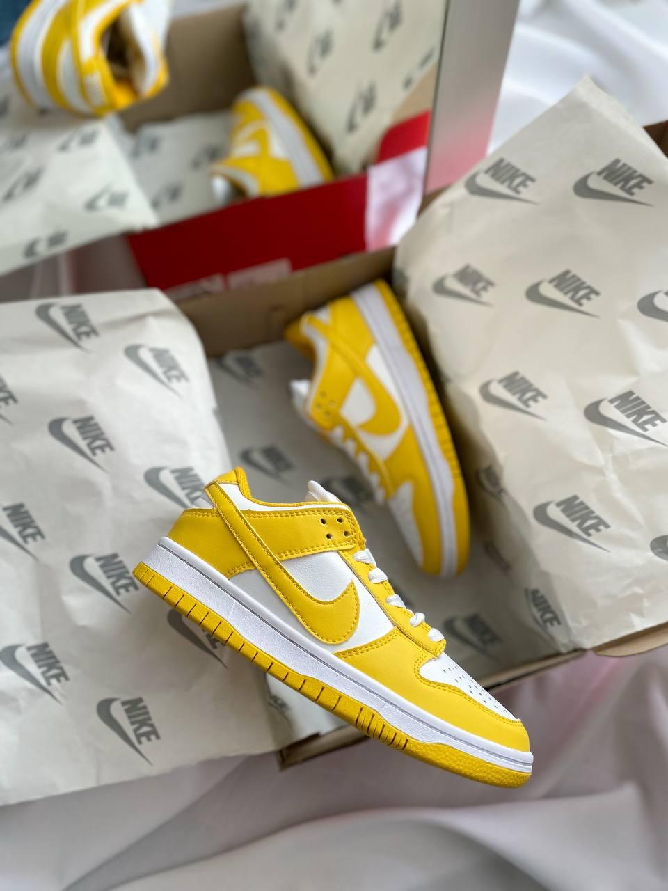 Жіночі кроссівки модні Nike Dunk Low Yellow. Кросси жіночі Найк Данк.