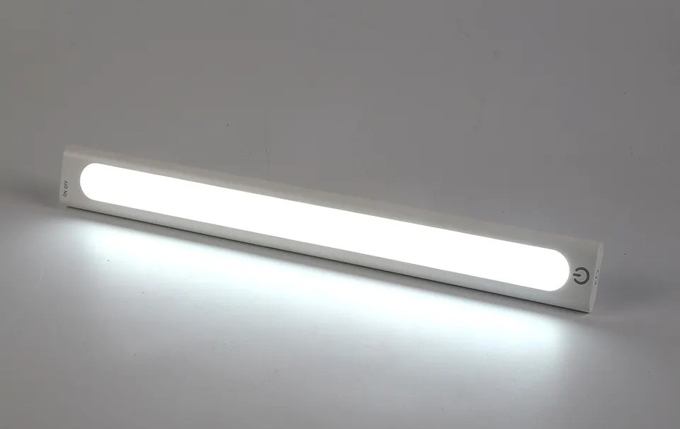 Світлодіодний акумуляторний світильник TGX-798L 5W 200Lm 3000K-6500K на магніте