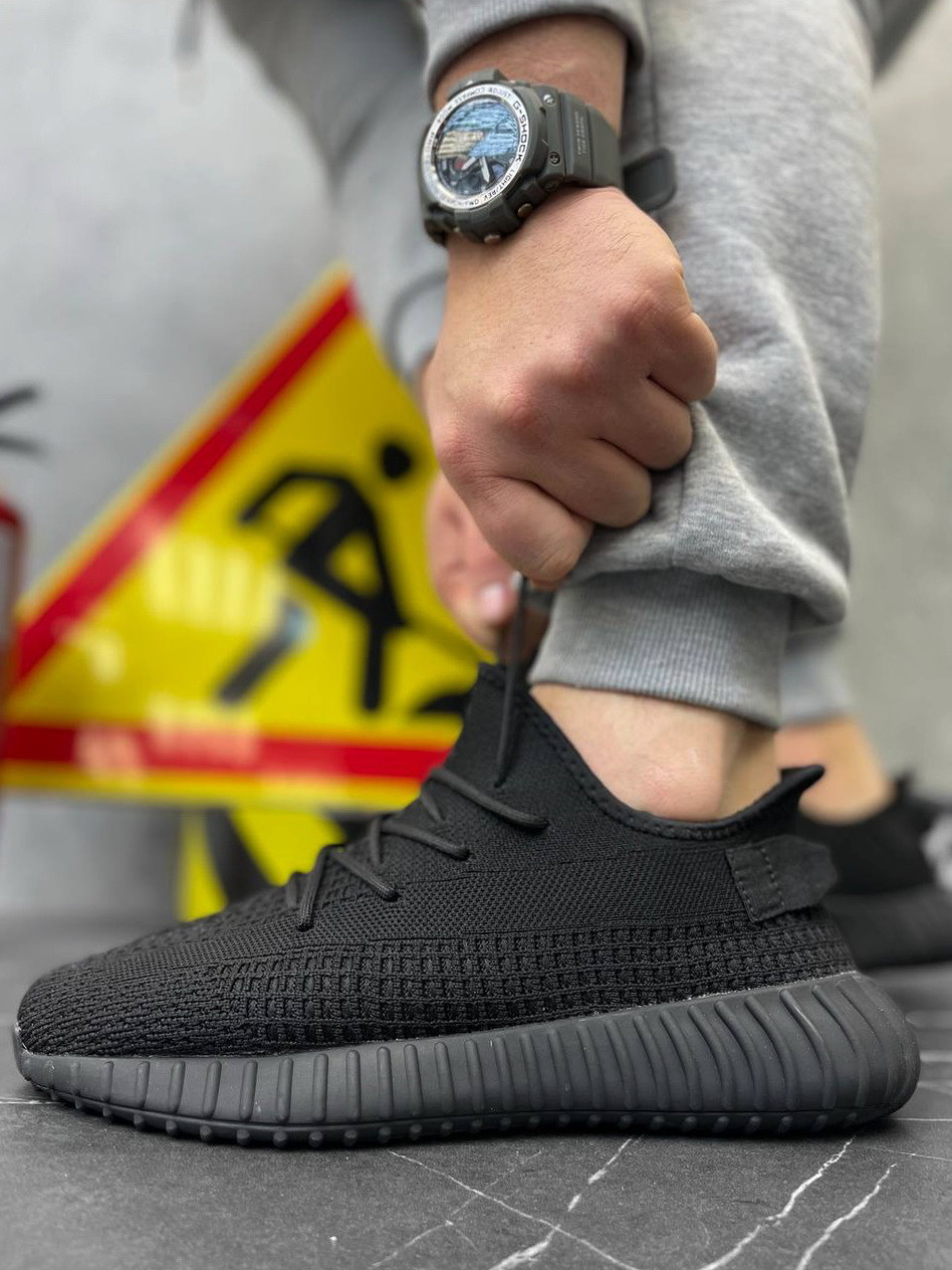 Yeezy boost 350 v2 sales total black