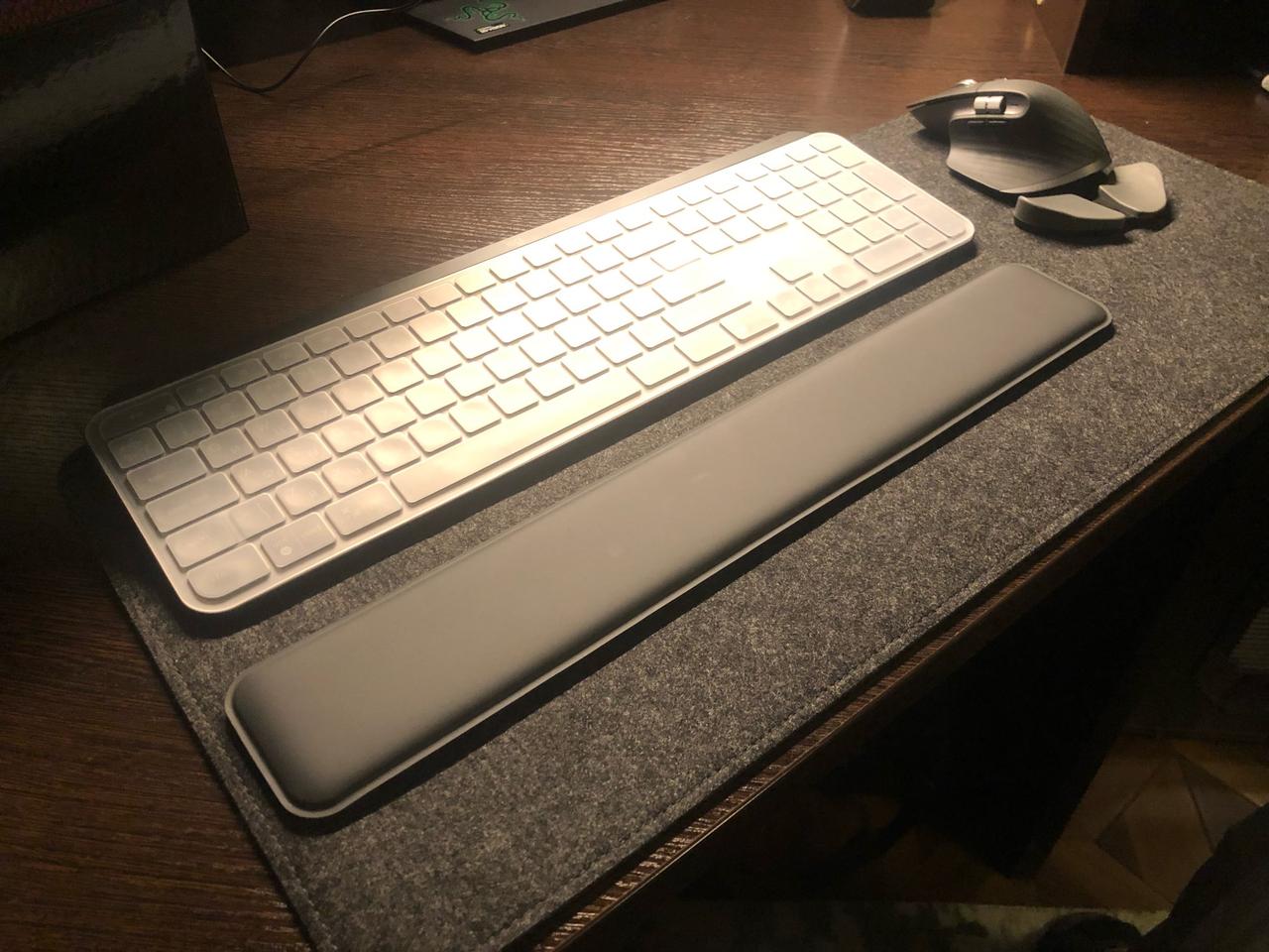 Купити Logitech MX Palm Rest підставка для клавіатури Wrist rest, ціна