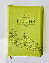 Біблія зеленого кольору 13х18 см З індексами Замочком Золотий зріз